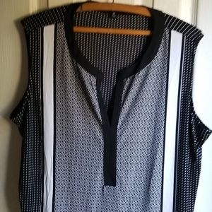 NWOT JONES NY SIGNATURE BLK/WHITE BLOUSE